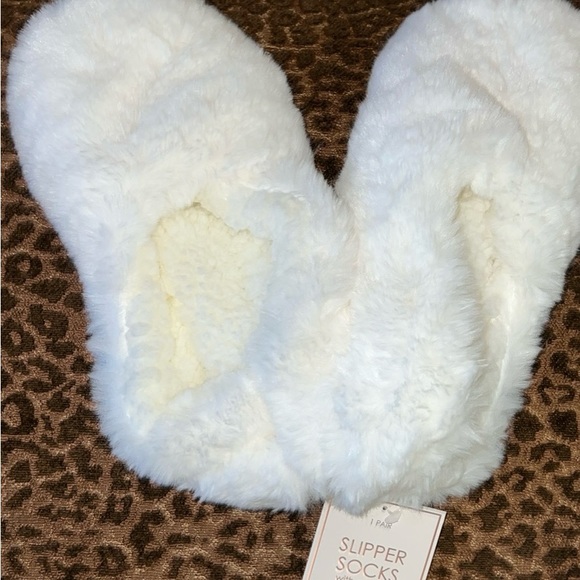 Fluffy slipper socks - Picture 3 of 5